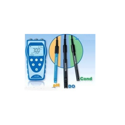 Portable pH/conductivity meter